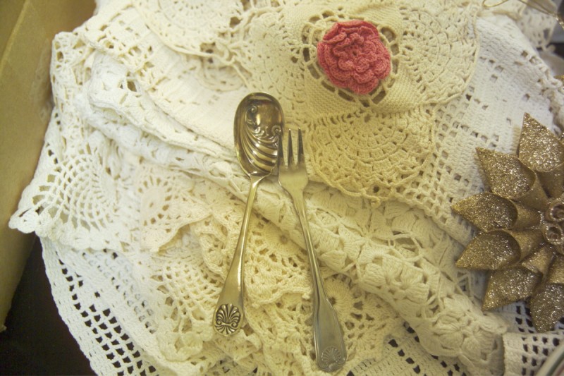 Spoon, fork & doilies