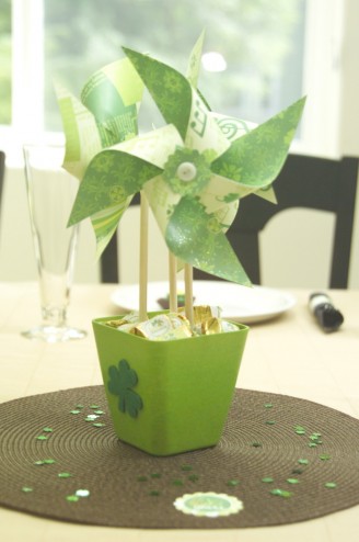 St. Patty's day pinwheel centerpiece